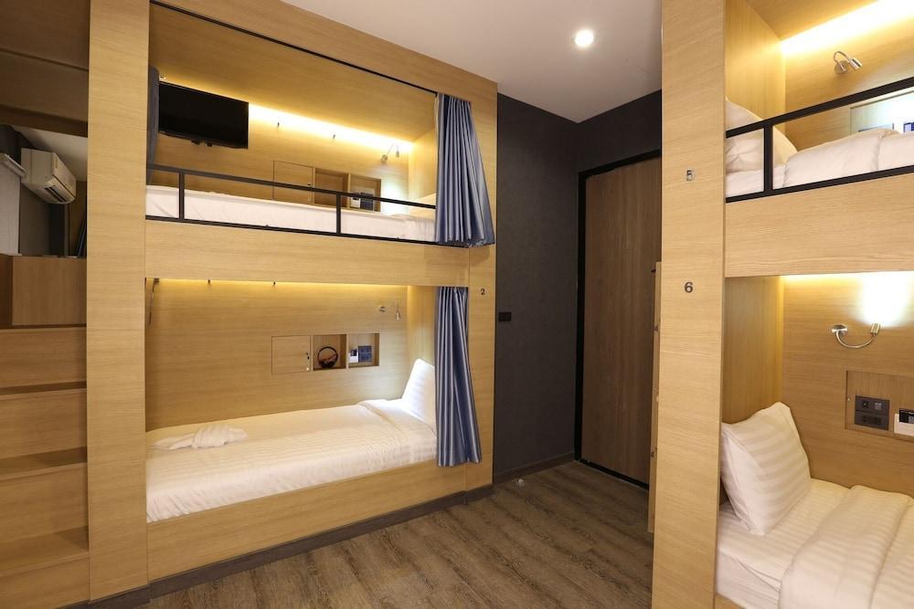 The Printing House Poshtel - Hostel Room Type - 6 Beds Mixed Dormitory