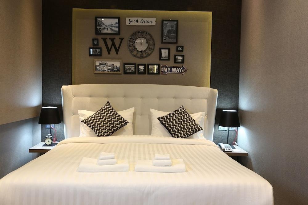 The Printing House Poshtel - Hostel Room Type - Deluxe Double Room, Private Bathroom