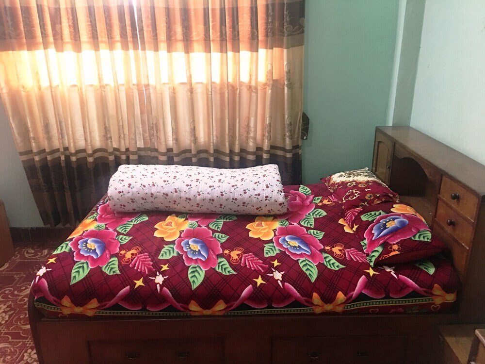 Sara's Backpackers Hotel Room Type - 6 Bed Drom