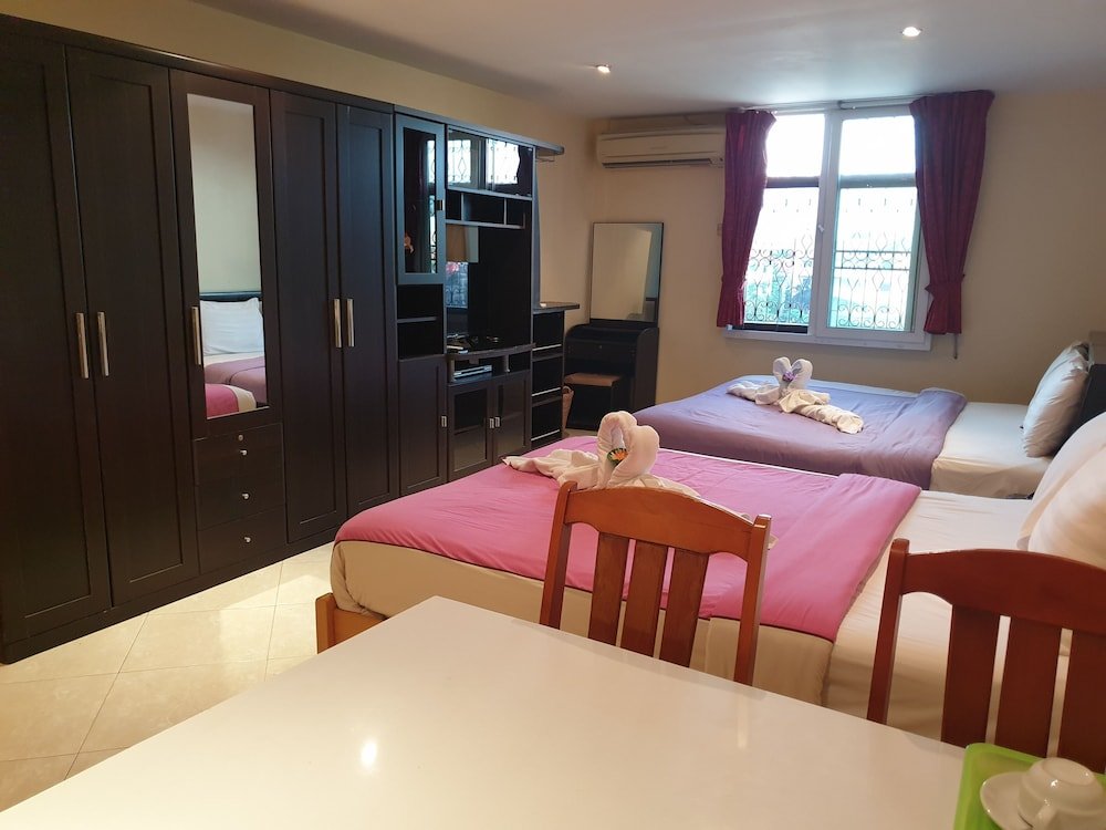 Chaiyapoon Inn Room Type - Family Room