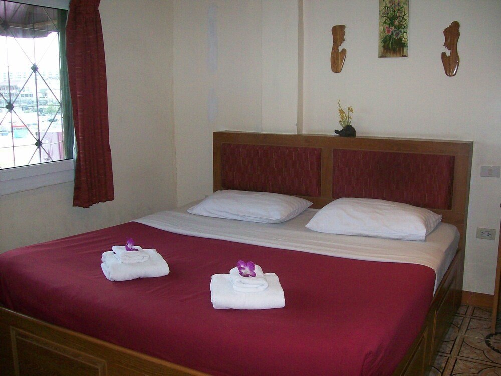 Chaiyapoon Inn Room Type - Superior Room