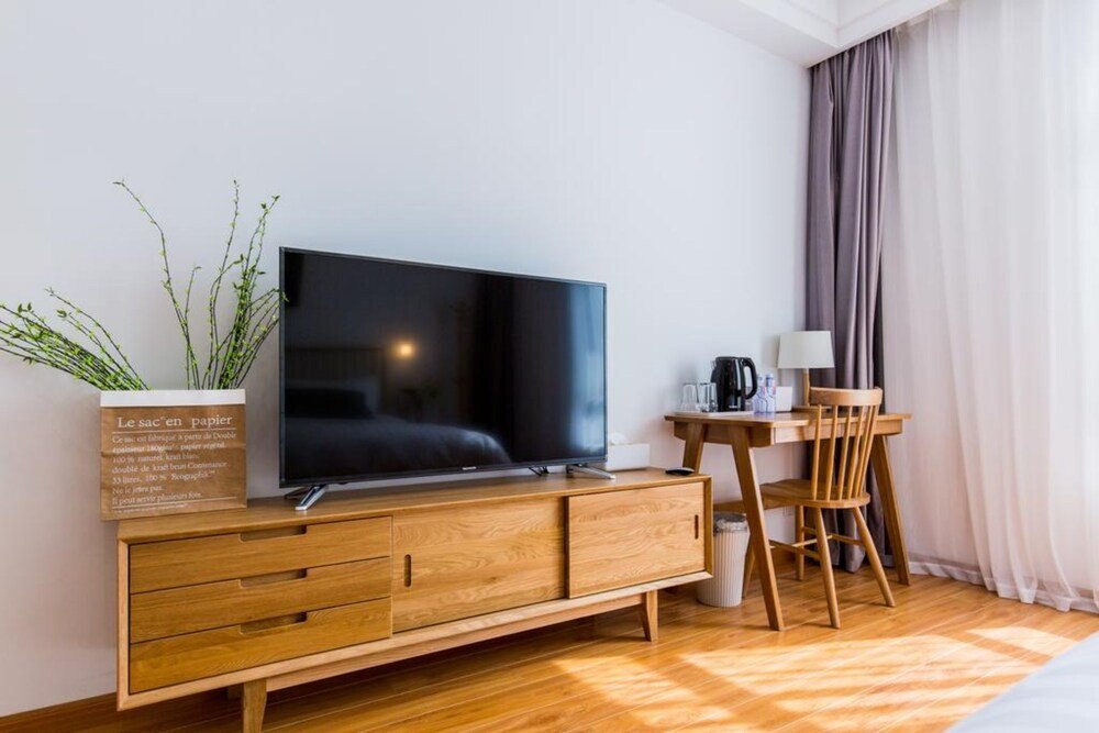Mishe TEN Boutique Inn - Tap to explore photos