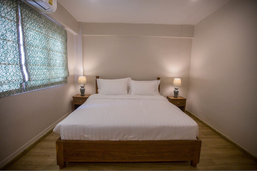 Vera Nidhra - Self check-in after 6pm Room Type - Deluxe Double Room
