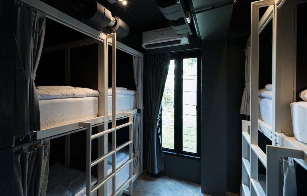 Issara by d Hostel Room Type - Bed in 8-Bed Mixed Dormitory Room