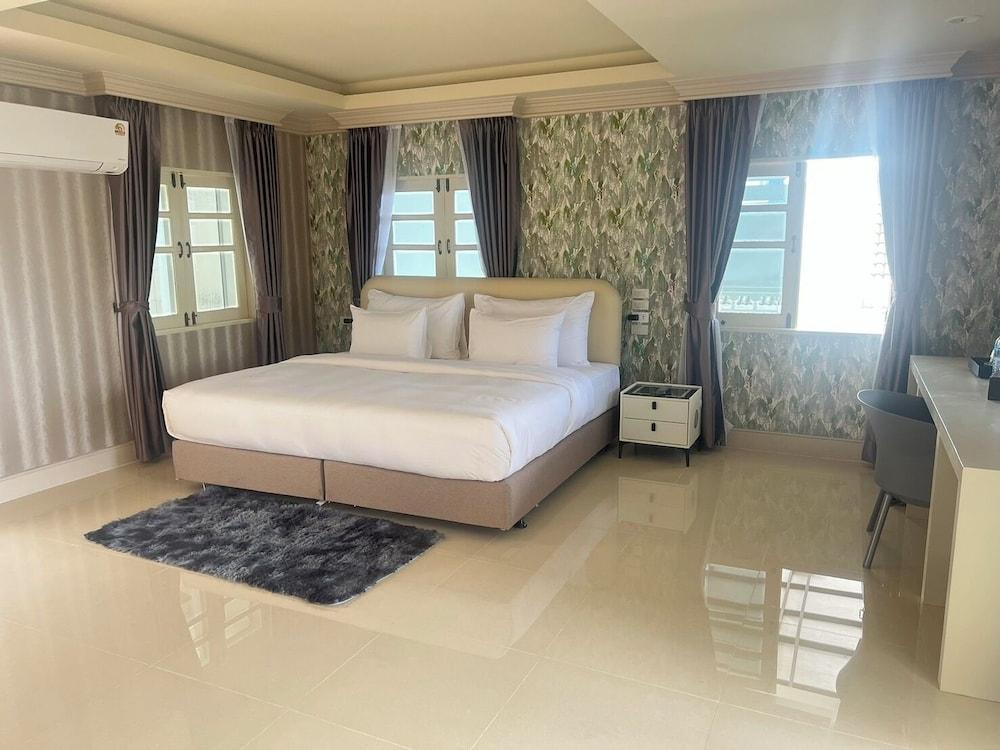 V20boutique Jacuzzi Hotel Room Type - Fountain Suite