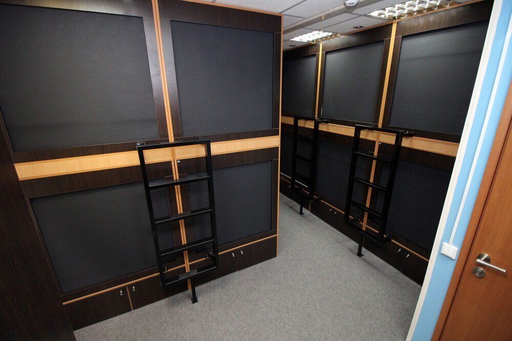 Homebox Capsule Hotel - Tap to explore photos