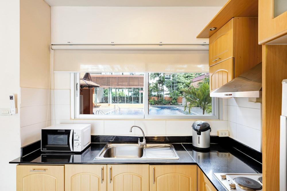 Teja Hotel Room Type - Family Apartment, Pool View
