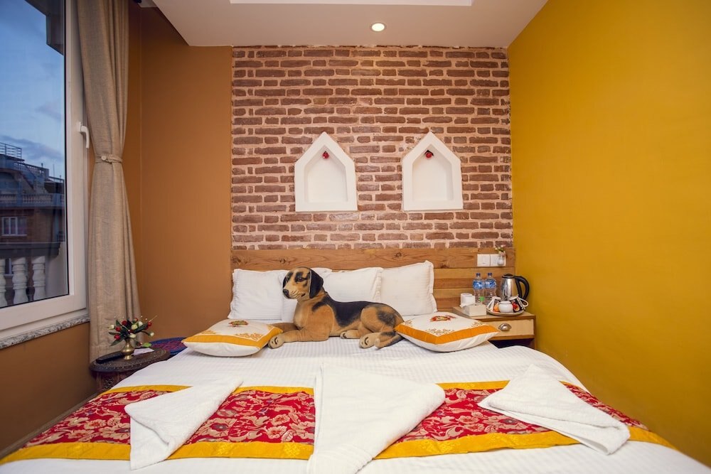 BLUE MOUNTAIN HOME STAY Room Type - Deluxe Room
