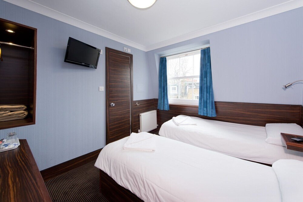 Crestfield Hotel Room Type - Twin Room