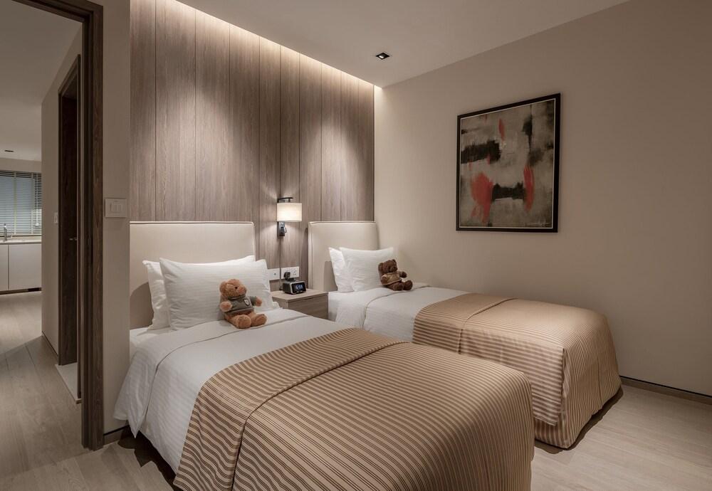 Le Grove Serviced Residences - Tap to explore photos