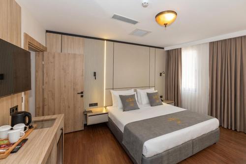 Hotel Taksim Home - Tap to explore photos