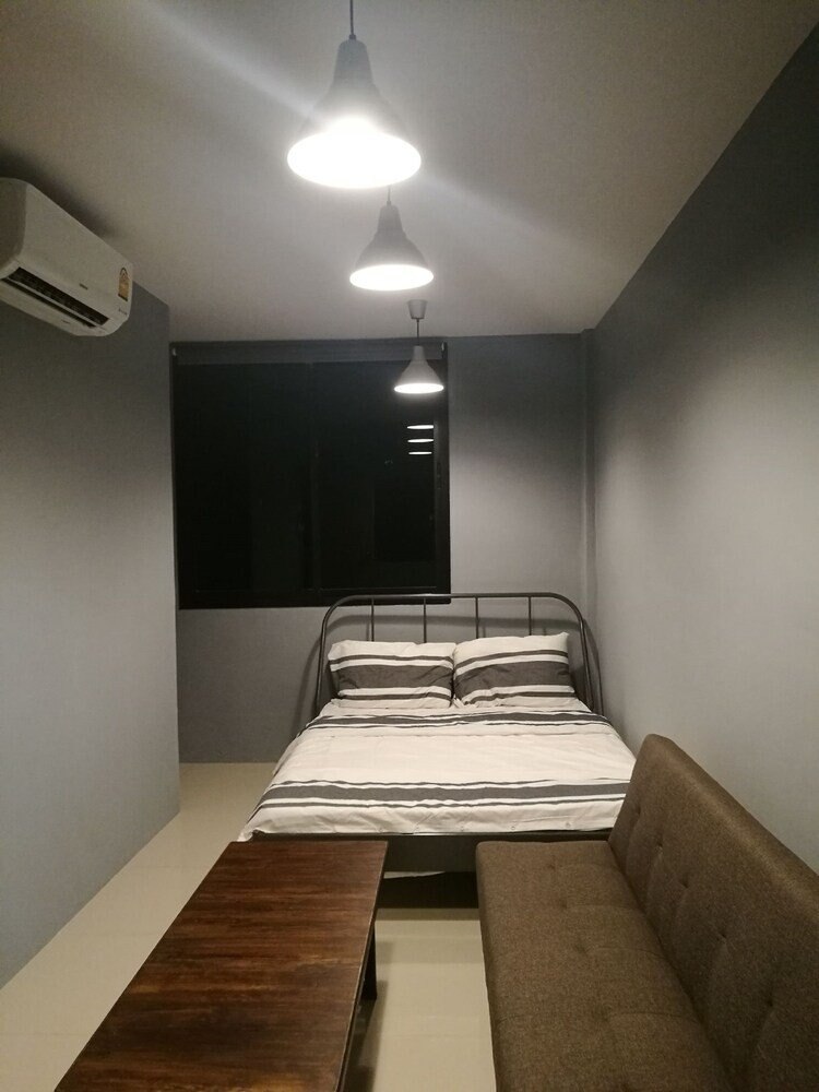 Backpack Station - Hostel Room Type - Deluxe Double