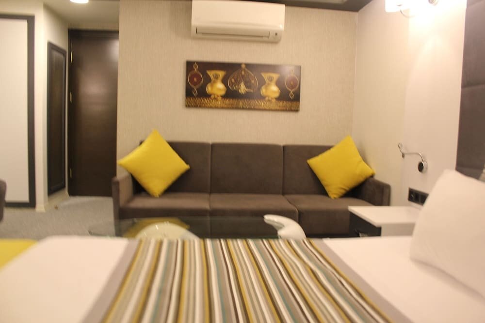 Palmiye Hotel Taksim - Tap to explore photos