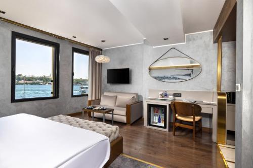 The Wings Hotels Karakoy Room Type - Executive Suite Room With Sea View