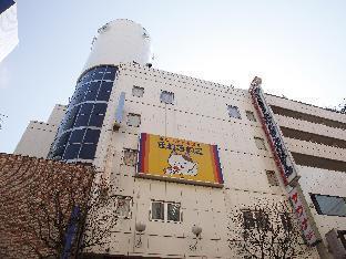 Shinjuku Kuyakusho-mae Capsule Hotel - Tap to explore photos