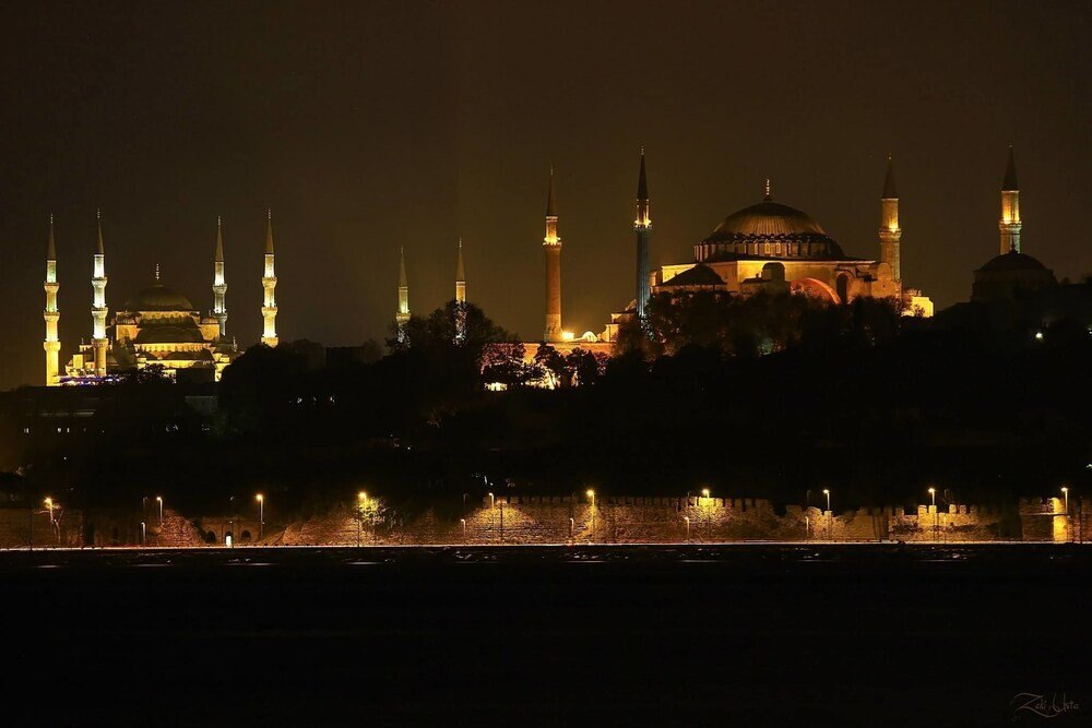 Home Sultanahmet - Tap to explore photos