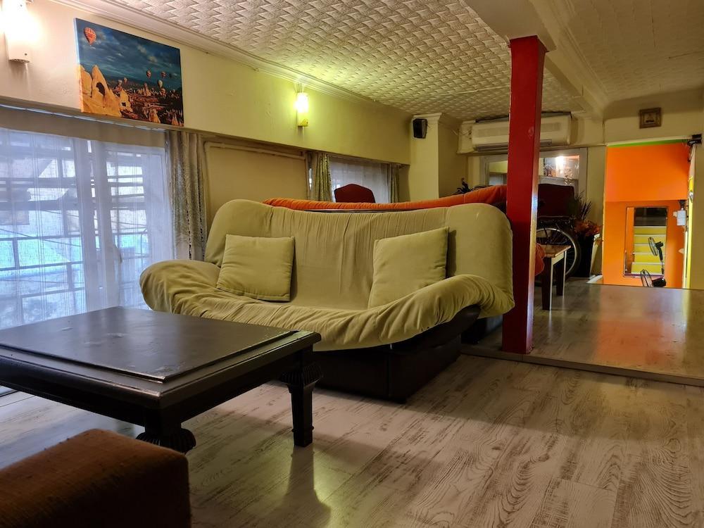 Taxim Hostel - Adults Only - Tap to explore photos