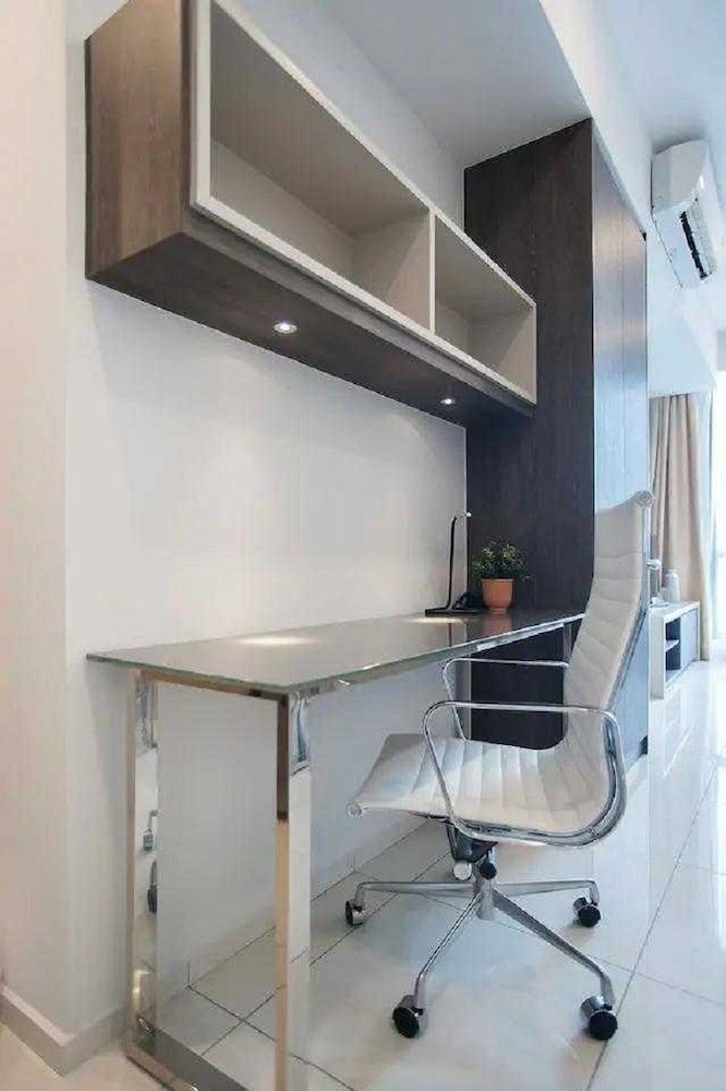 R2 LOVELY 1BR - 5min Bukit Bintang - Pavilion KL - Tap to explore photos