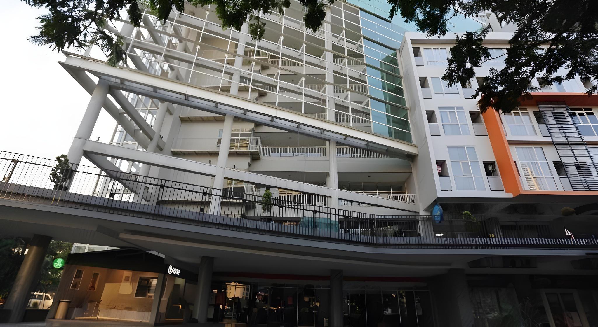 Thamrin Condotel Jakarta - Tap to explore photos