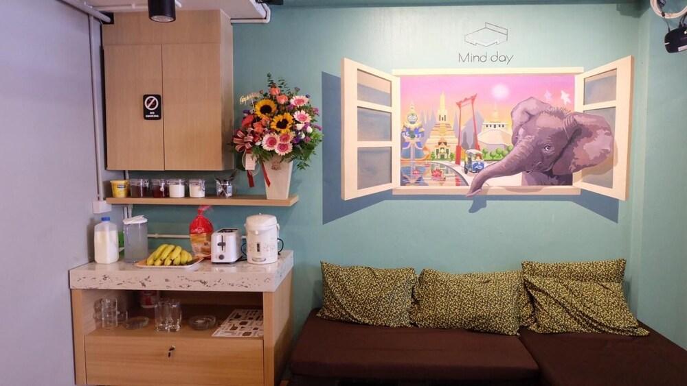 Mind Day Hostel Khaosan - Tap to explore photos