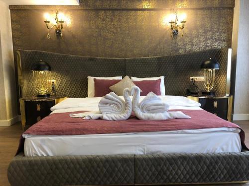 Blue Pera Istanbul Hotel Room Type - Deluxe Room (1 adult + 1 child) Blue Pera Istanbul Hotel Room Type - Deluxe Room (1 adult + 1 child)