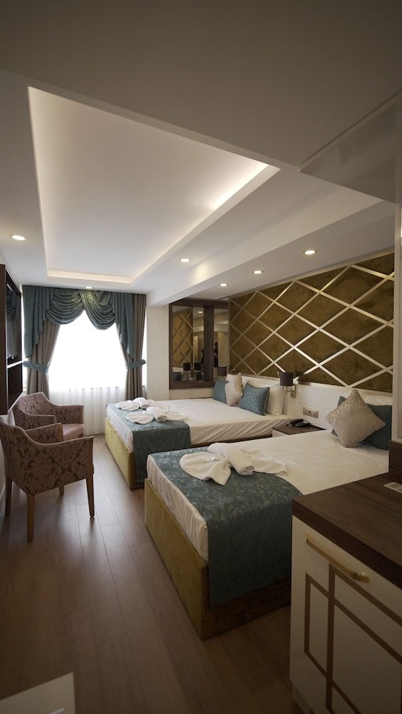 Blue Pera Istanbul Hotel Room Type - Standard Triple Room, City View