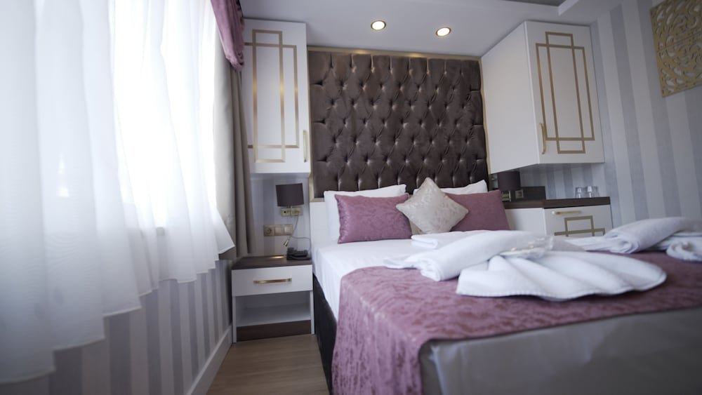 Blue Pera Istanbul Hotel Room Type - Standard Double Room, City View