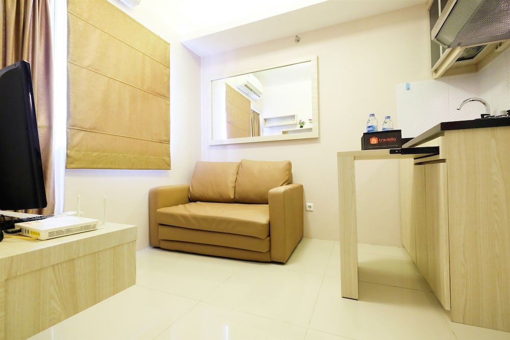 Easy Access to Mall Green Pramuka Apartment