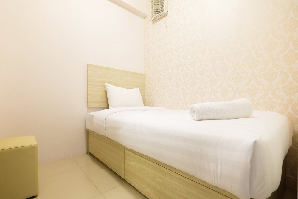 Easy Access to Mall Green Pramuka Apartment - Tap to explore photos