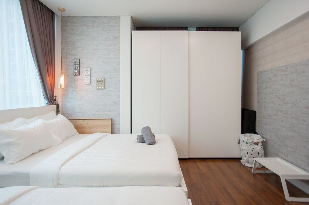 S6 Beautiful 2 Beds Suite - KLCC - KL Tower - WIFI - Tap to explore photos