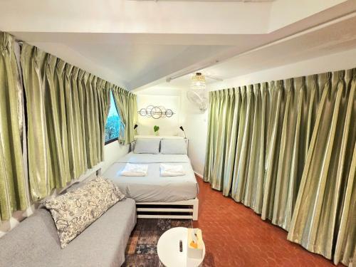 Home16 Hostel 16 Room Type - Double Room with Private Bathroom