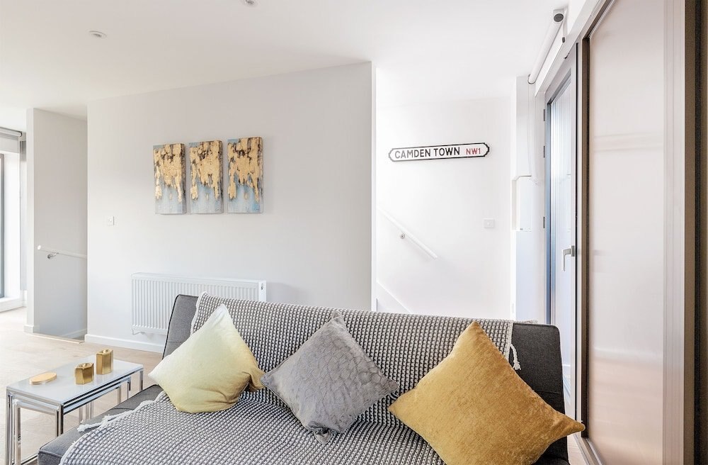 Luxury Penthouse Camden Town - Tap to explore photos