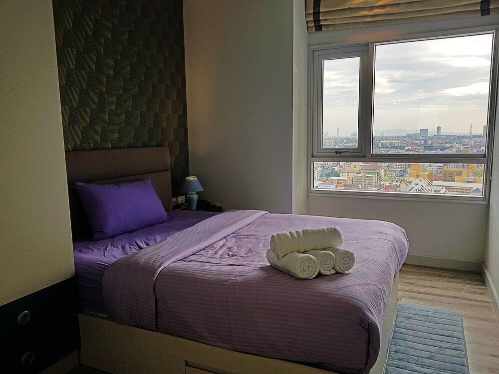 1BR Centric Sea 812 With Infinity Pool - Tap to explore photos