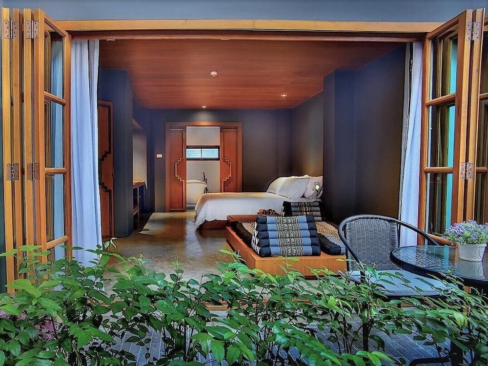 Vali Villa Bangkok Room Type - Junior Suite with Terrace Vali Villa Bangkok Room Type - Junior Suite with Terrace