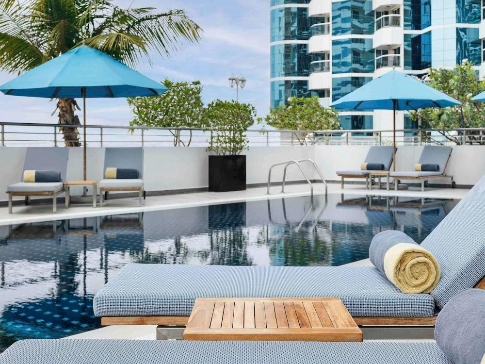 Movenpick Jumeirah Lakes Towers - Tap to explore photos