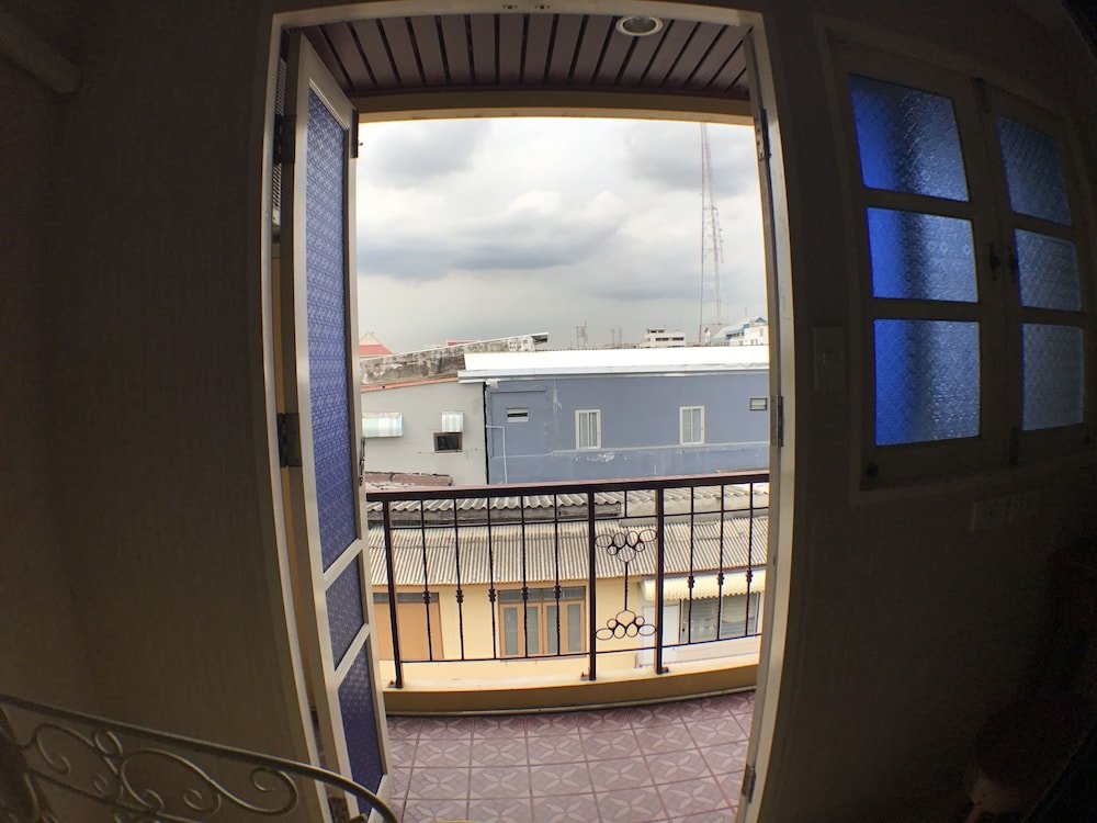 Roof View Place Room Type - Standard Triple Room