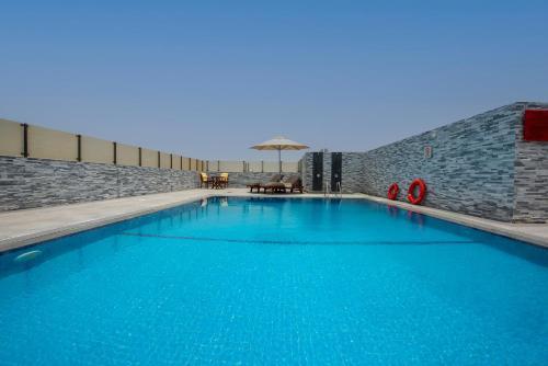 City Stay Premium Hotel Apartments - Tap to explore photos