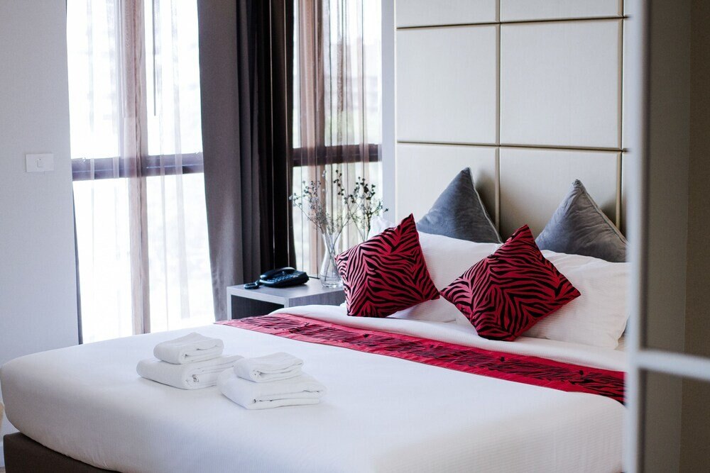 Hope Land Hotel Sukhumvit 8 Room Type - Suite, 1 Bedroom