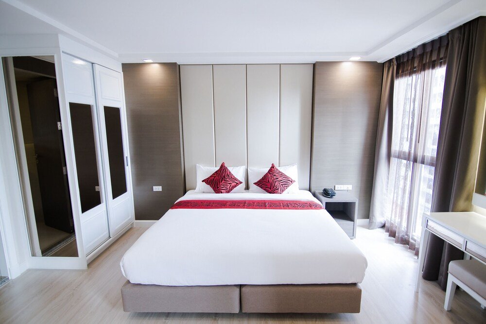 Hope Land Hotel Sukhumvit 8 Room Type - Deluxe Double Room