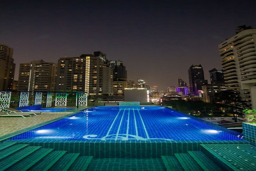 Hope Land Hotel Sukhumvit 8 - Tap to explore photos