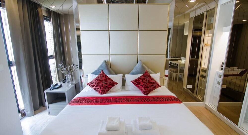 Hope Land Hotel Sukhumvit 8 Room Type - Executive Suite