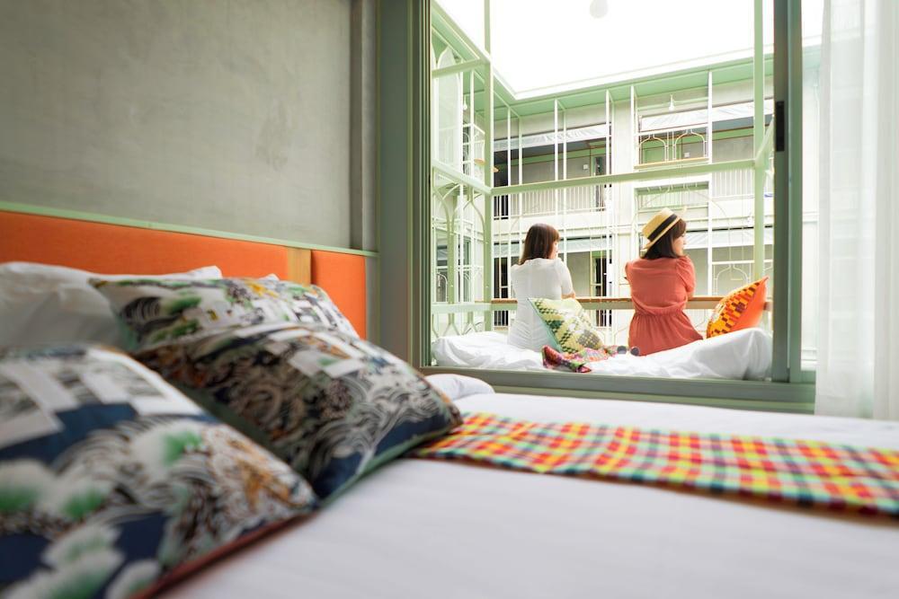 Samsen Street Hotel Room Type - Deluxe Pool View with Cooking Class Samsen Street Hotel Room Type - Deluxe Pool View with Cooking Class