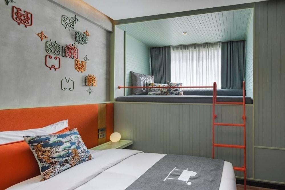 Samsen Street Hotel Room Type - Superior Double Room
