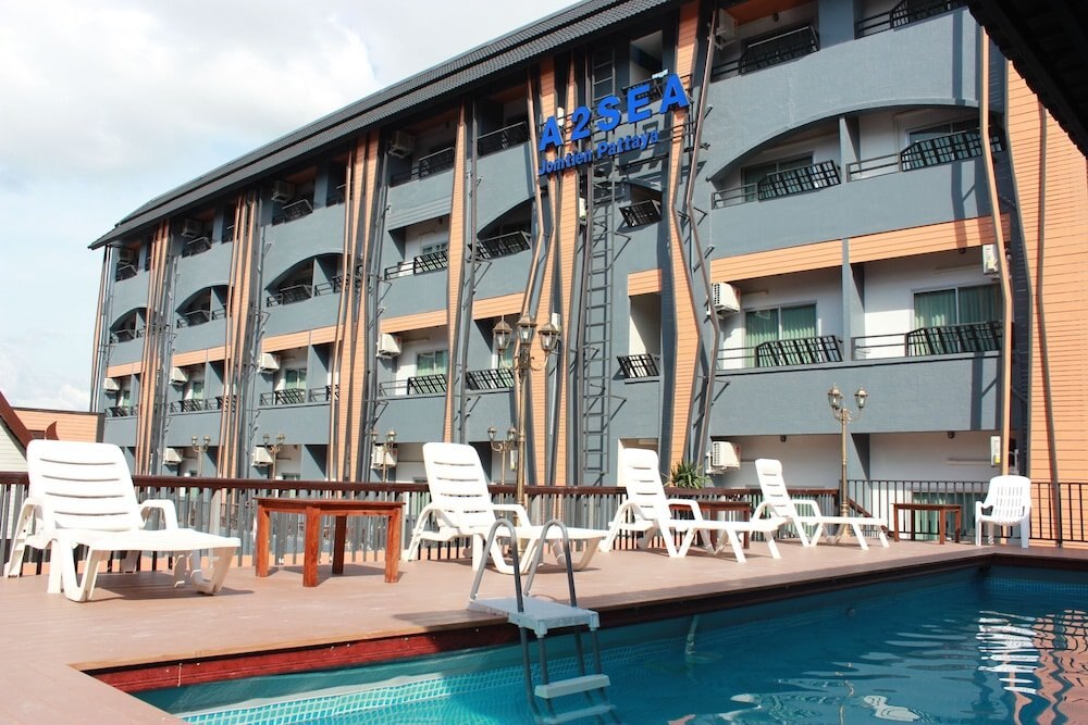B&B Hostel at Jomtien - Tap to explore photos