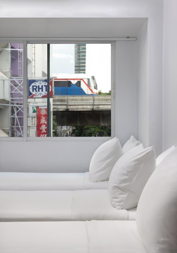 Nantra Silom Room Type - Standard Triple Room