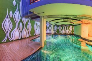 Anajak Bangkok Hotel - Tap to explore photos