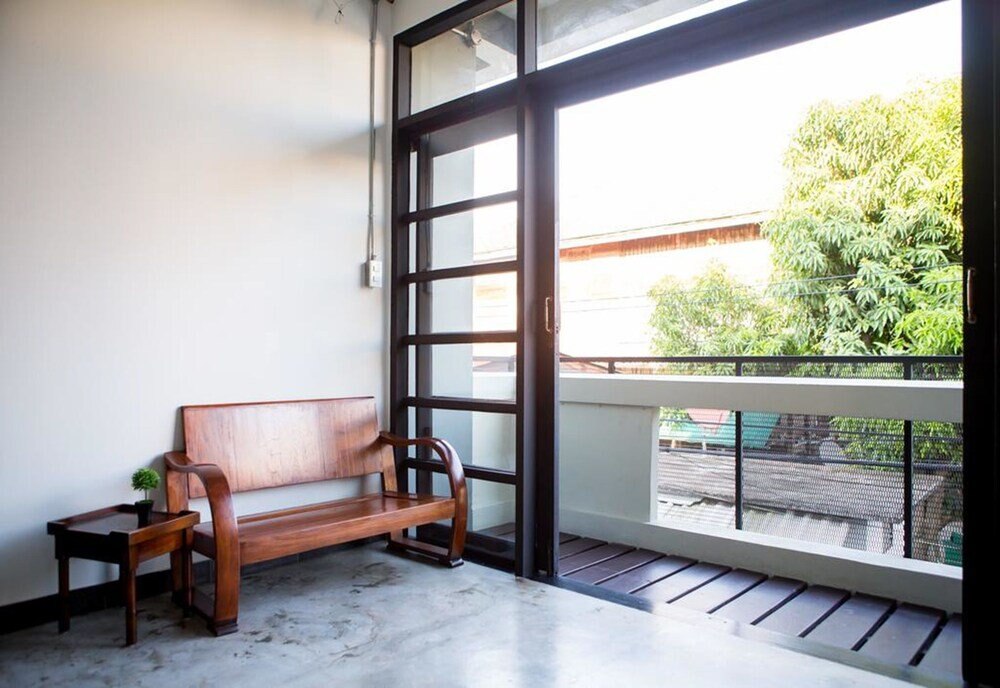 Baan 89 Hostel - Tap to explore photos