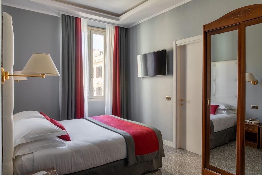 Hotel Montecarlo Room Type - Comfort Room