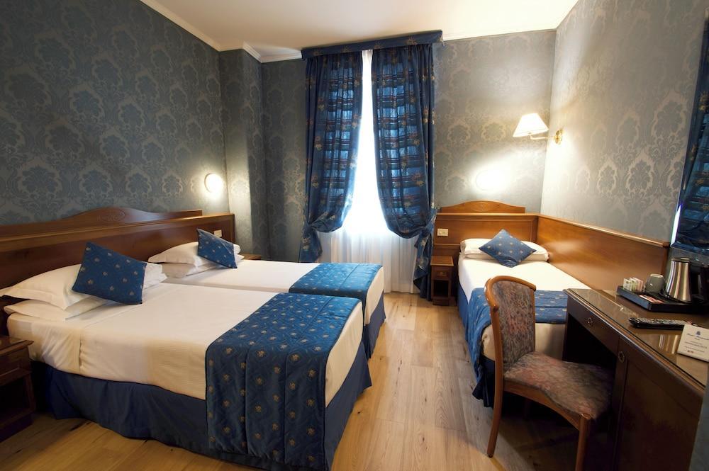 Hotel Montecarlo Room Type - Superior Triple Room Hotel Montecarlo Room Type - Superior Triple Room
