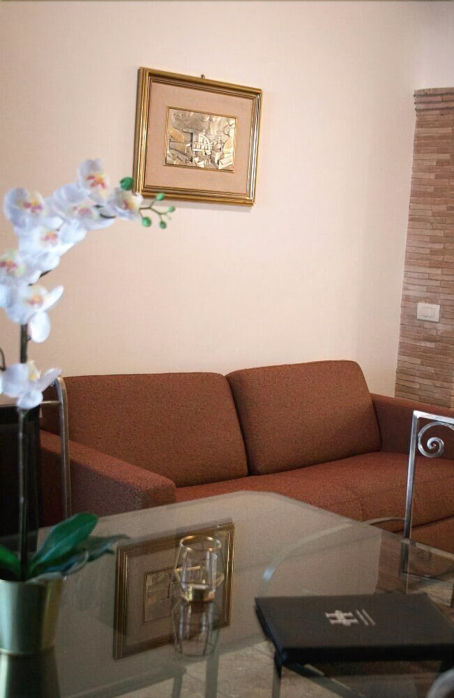 Hemeras Boutique House Aparthotel Pantheon - Tap to explore photos